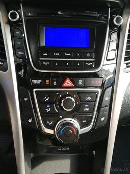 Predám Hyundai i30 r.v. 2013 - 11