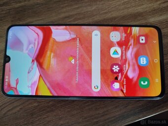 SAMSUNG Galaxy A70 - 11