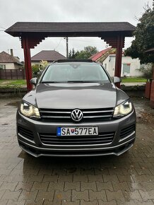 Predám Volkswagen Touareg 3.0TDI 180kw R-line Full výbava - 11