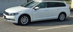 Volkswagen Passat Variant 1.6 TDI BMT Comfortline Business P - 11