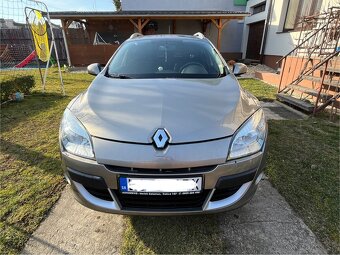 Renault Mégane III Grandtour 1.5 dCi - 11