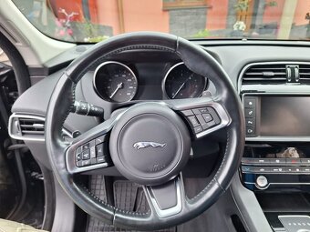 Jaguar F-pace 20d - 11