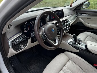 Predam BMW 530D-XDrive 195kw 1.majtiel Luxury line - 11