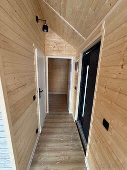 MOBILNÝ DOM V ROZMERE 8x3,5 + 1m Terasa Tiny House - 11