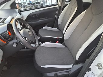 Toyota Aygo 1.0i (AUTOMAT) 66tis.km. rok 2014 - 11