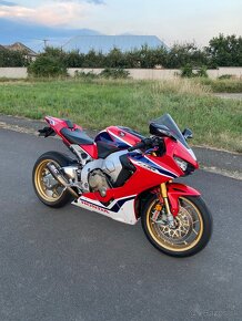 HONDA CBR 1000 RR SP1, 9/2020, 8866 km - 11