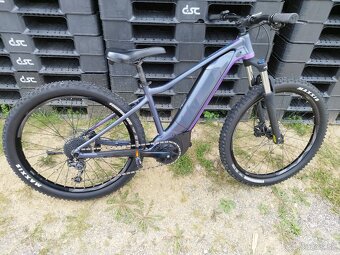 Damsky pansky horsky elektrobicykel ram S pneu 27,5 - 11