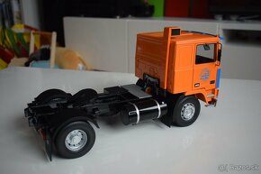 1:18 Volvo F12 Truck Deutrans year 1977 - 11