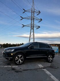 VW TOUAREG 3,0 TDI rv.: 2018 - 11