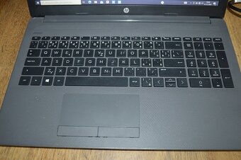 predam notebook HP 255 G7 - 11