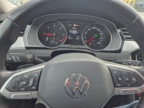 VW Passat Variant B8,5 Facelift 2.0 TDI Business ,ACC,Masáž - 11