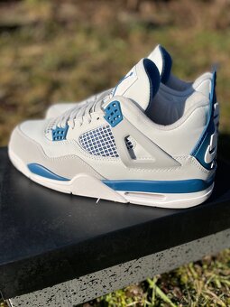 Air Jordan 4 Military Blue EU44 - 11