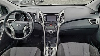 Hyundai i30 1.6 CRDi DOHC 16V Comfort A/T - 11