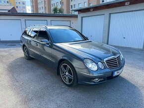 Mercedes E350 T model 4matic Avantgarde - 11