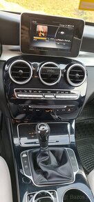 Mercedes Benz C 220D - 11