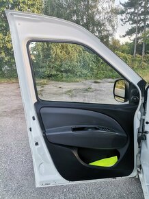 Fiat Doblo Cargo 1.3 JTD klíma/ťažné zariadenie - 11