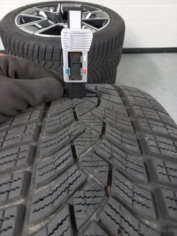 BMW 4 G26 i4 zimní sada M858 Goodyear 245/45 R18 TOP stav - 11