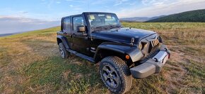 Jeep Wrangler Unlimited Sahara - 11