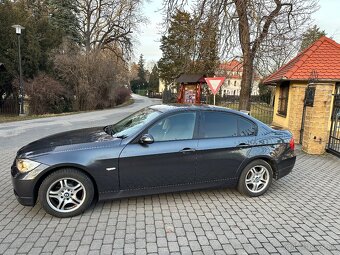 BMW e90 320 benzín , 95kw ,118000km - 11