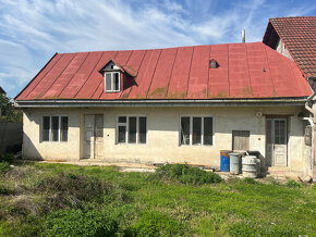 Rozostavaný dom s dielňou v Melčiciach-Lieskovom - 11