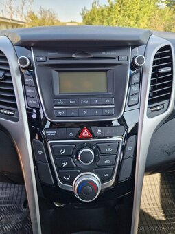 Hyundai i30 CW 1.6i CRDi VGT Fleet - 11