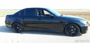 BMW E60 530i N52 2005 - 11