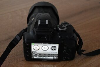 Nikon d3400 s bluetooth - VR objektiv 18-105 AF 1 900 cvak. - 11