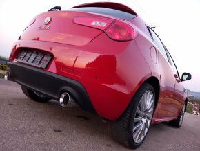 Alfa Romeo Giulietta 2.0 JTD 140k - 11