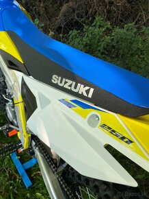 Suzuki RMZ 250 - 11