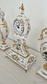 Krasne Talianske hodiny a vazy porcelánové - 11