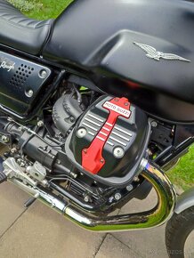 Moto Guzzi V750 III Special 2018 10500km - 11