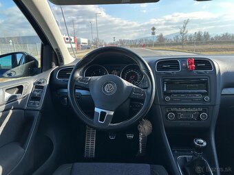 Volkswagen Golf 1.6 TDI STYLE - 11