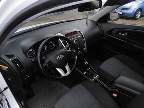 Kia Cee´d 1.6 CRDi VGT EX - 11