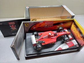 F1 FERRARI F2001 2001 KING OF RAIN SCHUMACHER HOTWHEELS 1:18 - 11