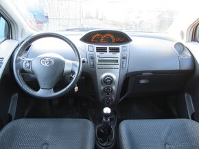 Toyota Yaris - 11