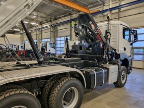 MAN TGS 33.520 6x6 RUKA HIAB + VYKLÁPAČ MEILLER KIPPER - 11