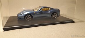 1/43 Ferrari California a Ferrari Fiorano od RedLine - 11