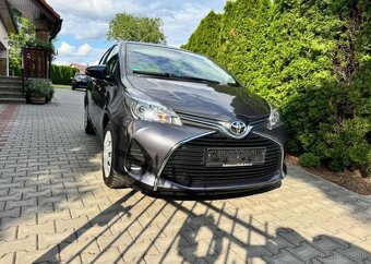 Toyota Yaris 1,0 VVT-i 1 Majitel serviska benzín manuál - 11