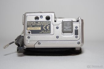 Sony Handycam mini dv DCR-PC1E - 11