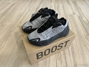 Adidas Yeezy 700 MNVN Metallic veľ. 36 2/3 - 11