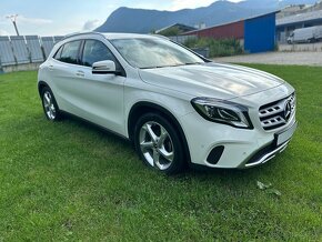 Mercedes-Benz GLA 200 d 4MATIC A/T - 11