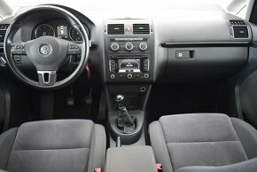 Volkswagen Touran 1,6 CR TDI,NAVI,7-míst,2x ALU, - 11