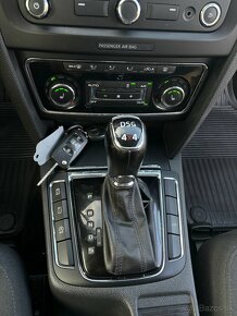 Škoda Superb 2 2.0tdi 125kw 4x4 dsg webasto navi - 11