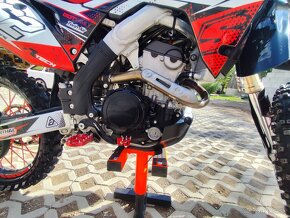 Honda CRF250R ,  65MTH - 11