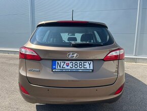 Predám Hyundai i30 combi 1.6 benzín 88kW - 11