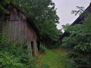 Na predaj rodinný dom a pozemok 2300 m2 Hradište pod Vrátnom - 11