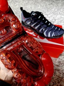 Nike Air Vapormax Plus - 11