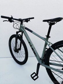 Nový Bicykel Cube Attention swampgrey´n´black L - 11