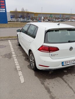 Predám Volkswagen e-golf 2020 100kw - 11