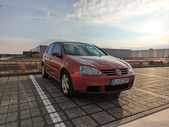 VOLKSWAGEN GOLF 5 1.6 benzín - 11